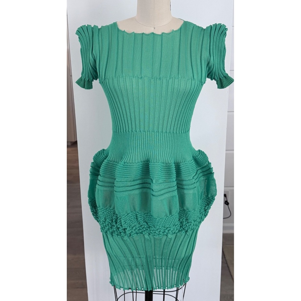 ISSEY MIYAKE Women's Assemblage Bubble Minidress, size 2